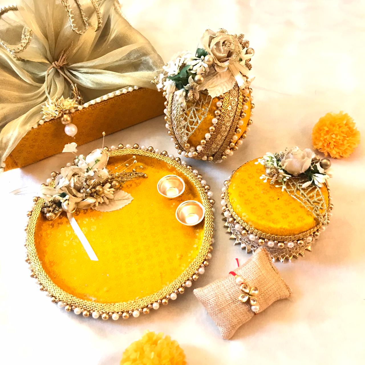 Rakhi Gifts-Fabric Trunk box with assorted dryfruits with 2 Rakhis –  Ghasitaram Gifts